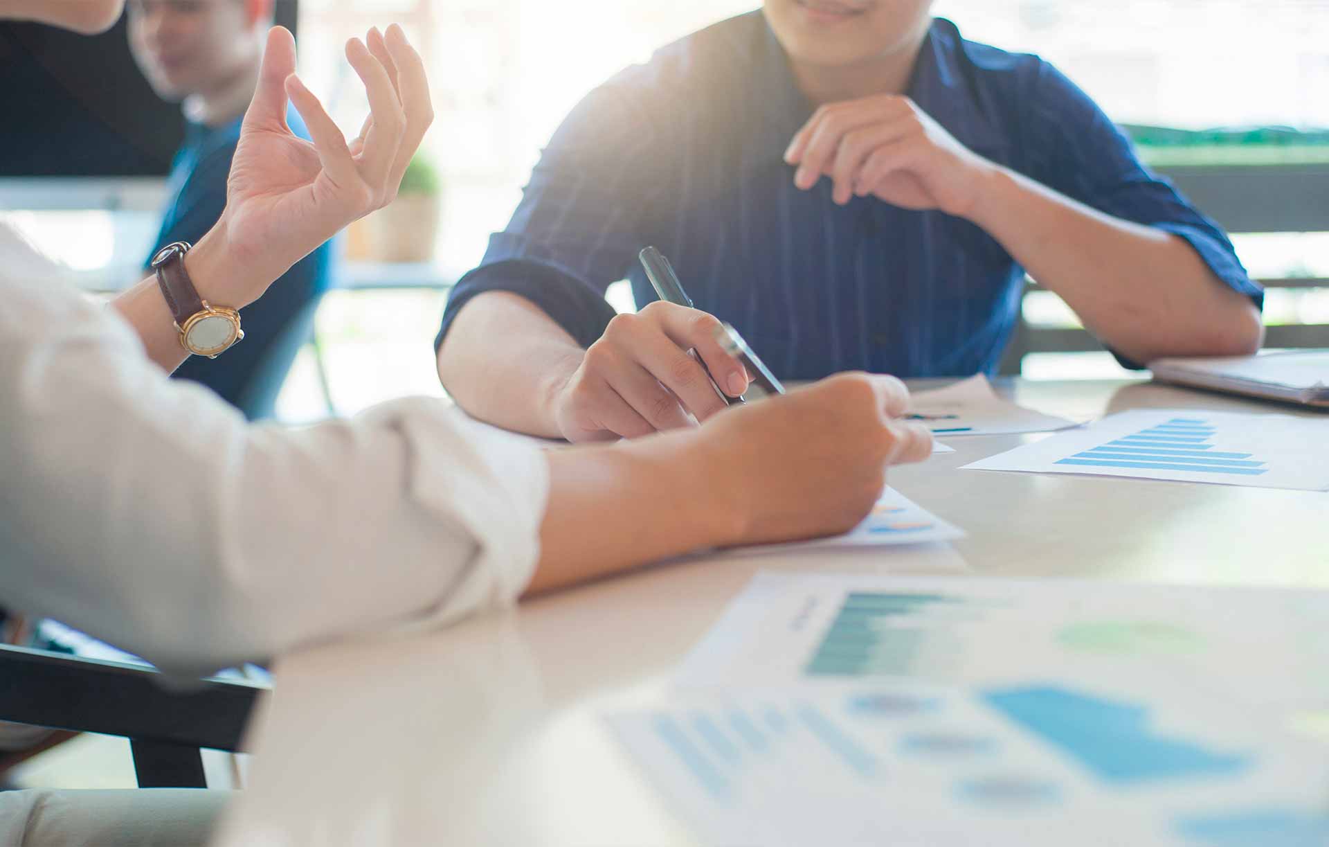 Asesoría y Gestión para el cumplimiento de requisitos regulatorios